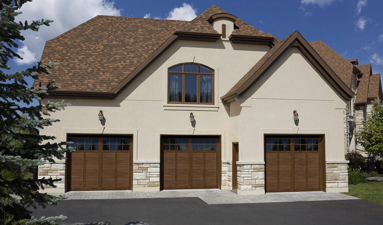 Princeton P‑12, 9' x 8', Chocolate Walnut Faux Wood doors and overlays, 8 lite Panoramic windows with Clear glass
